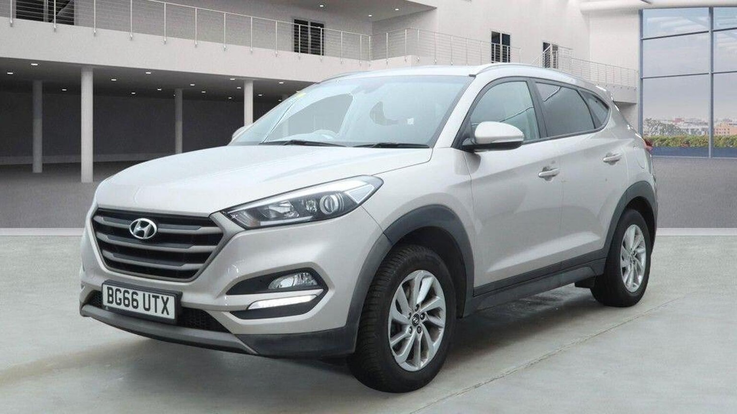 Used Hyundai TUCSON 2016 for sale - 76941765: Photo 2