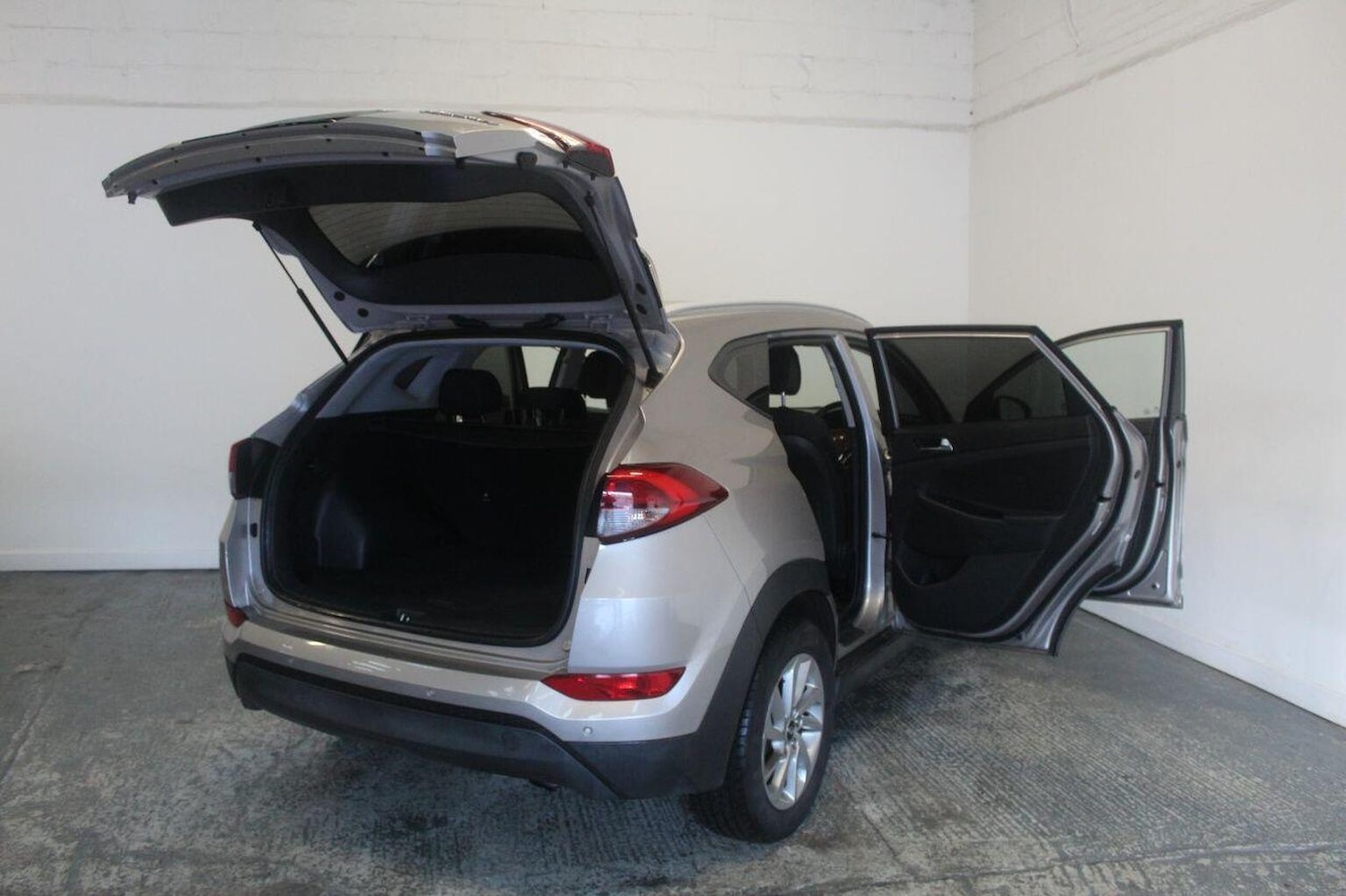 Used Hyundai TUCSON 2016 for sale - 76941765: Photo 21