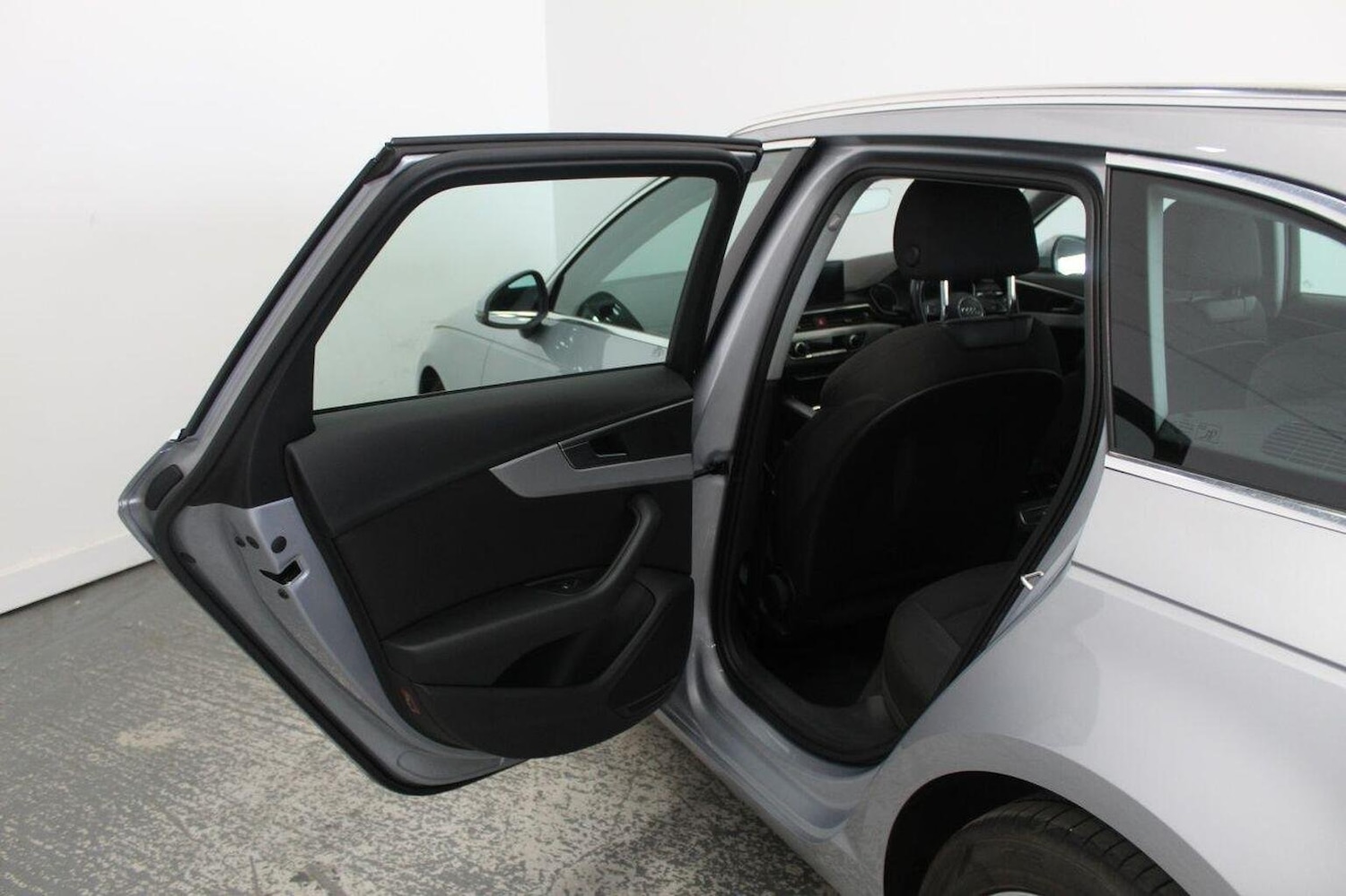Vehicle 29