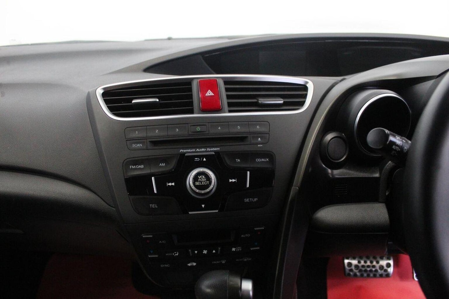 Used Honda Civic 2015 for sale - 76407518: Photo 32