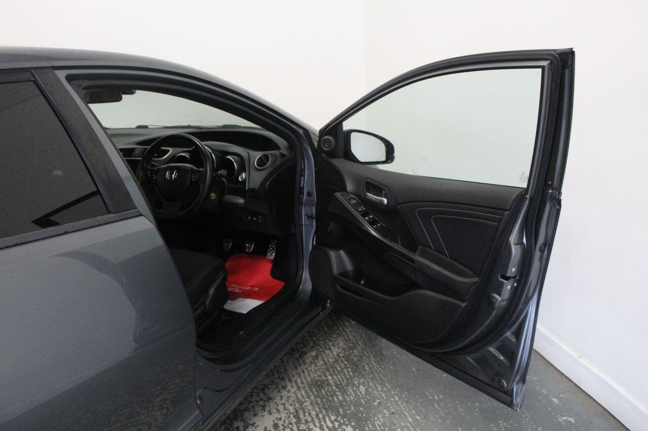 Used Honda Civic 2016 for sale - 76016735: Photo 24