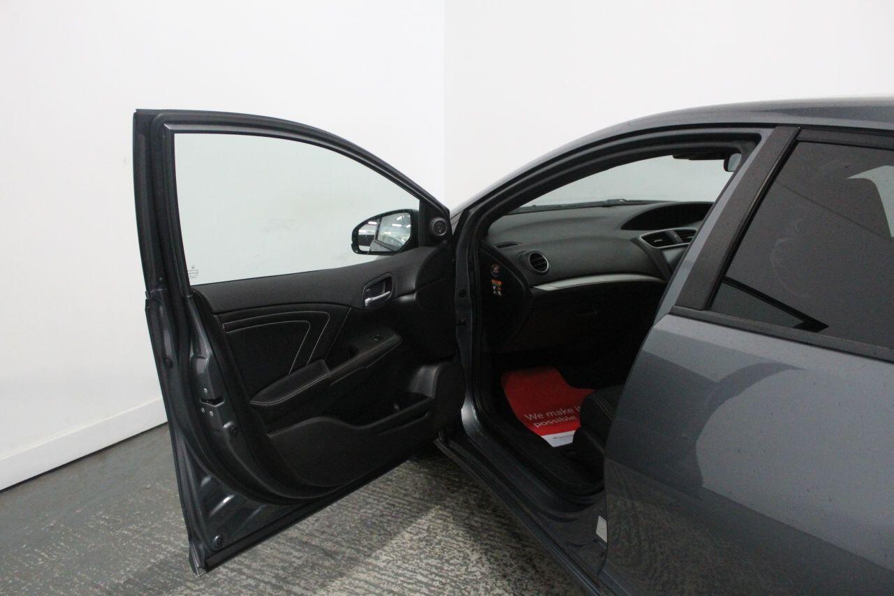 Used Honda Civic 2016 for sale - 76016735: Photo 26