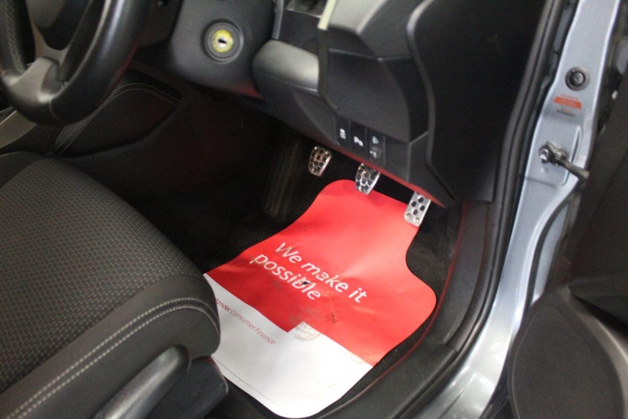 Used Honda Civic 2016 for sale - 76016735: Photo 46