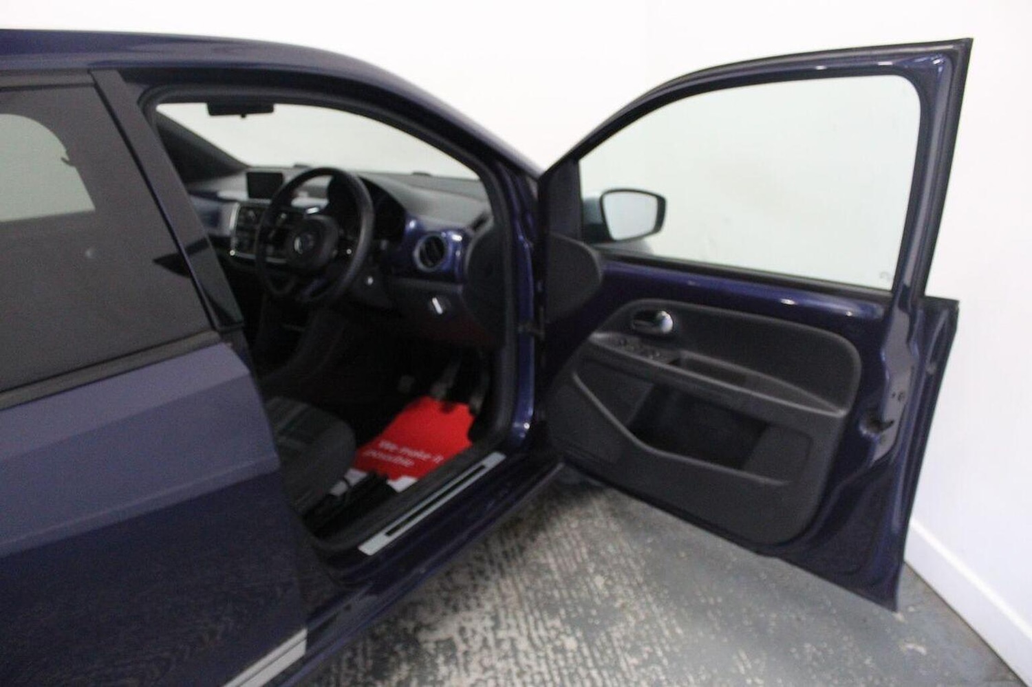 Used Volkswagen up! 2015 for sale - 77937795: Photo 23