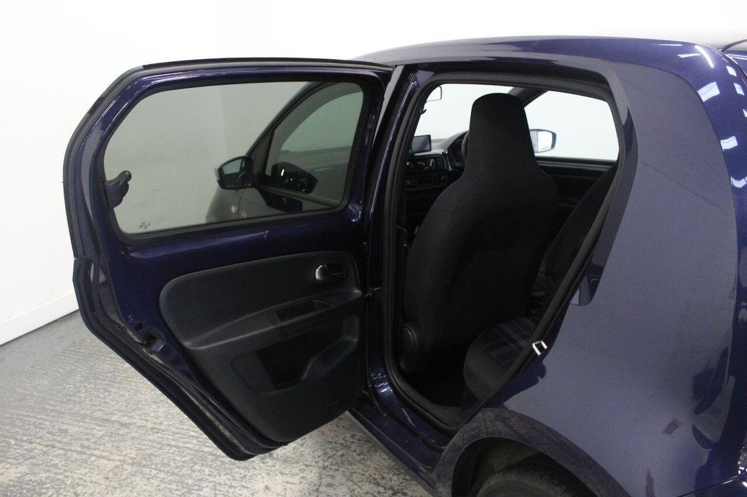 Used Volkswagen up! 2015 for sale - 77937795: Photo 25