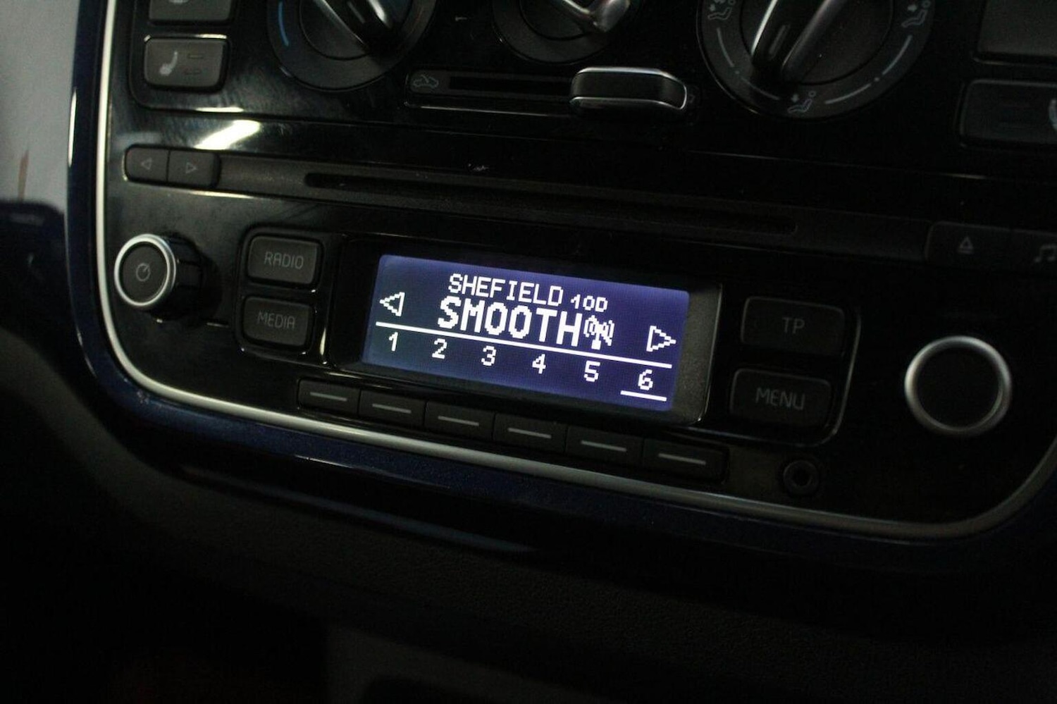 Used Volkswagen up! 2015 for sale - 77937795: Photo 32