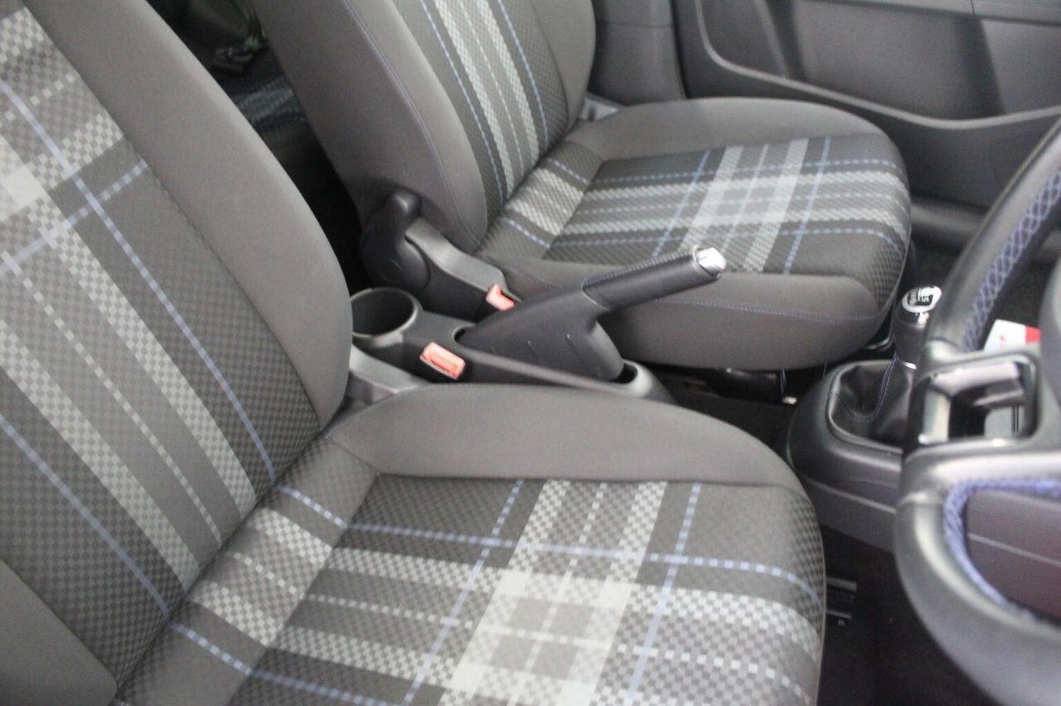 Used Volkswagen up! 2015 for sale - 77937795: Photo 37