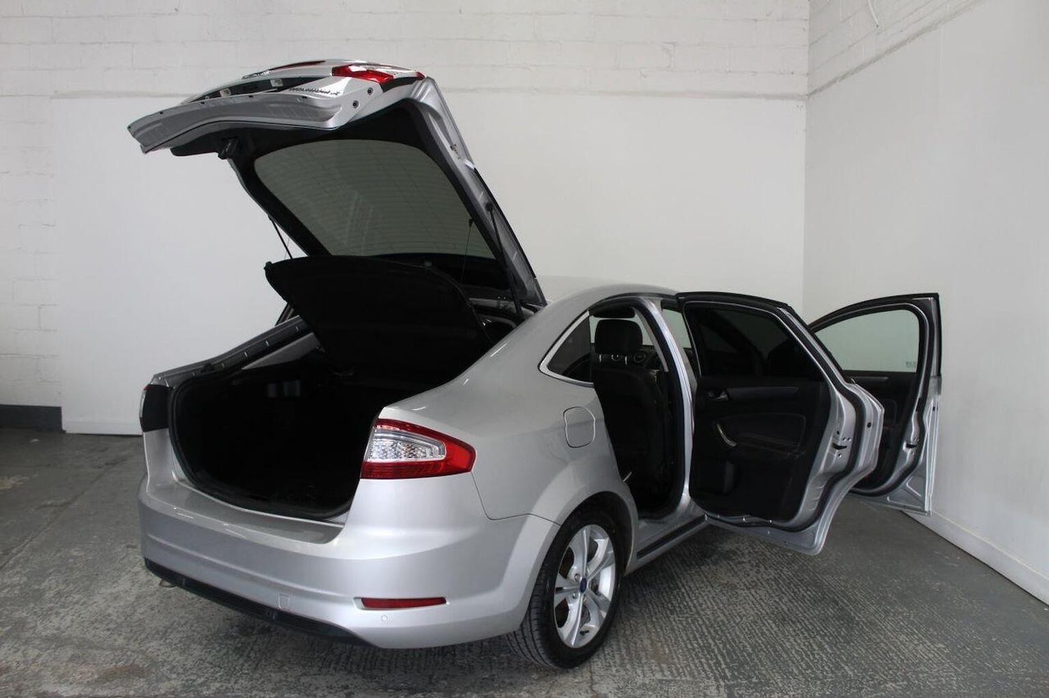 Used Ford Mondeo 2014 for sale - 76793850: Photo 22