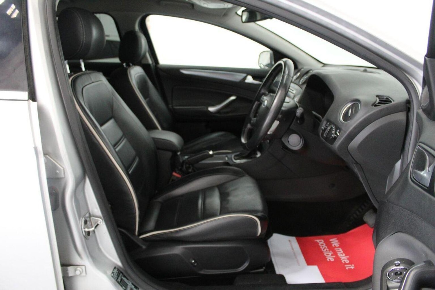 Used Ford Mondeo 2014 for sale - 76793850: Photo 30