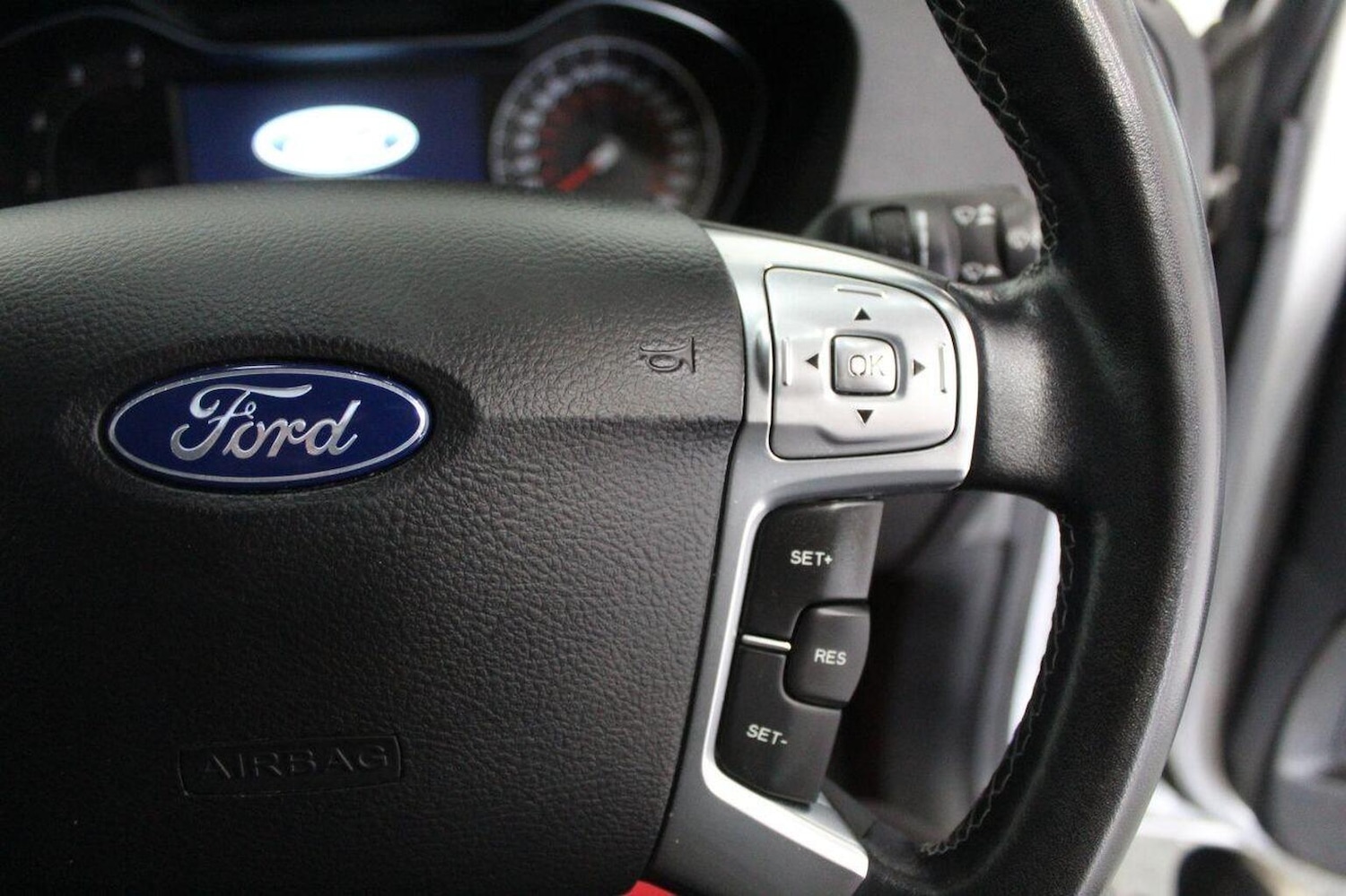 Used Ford Mondeo 2014 for sale - 76793850: Photo 42