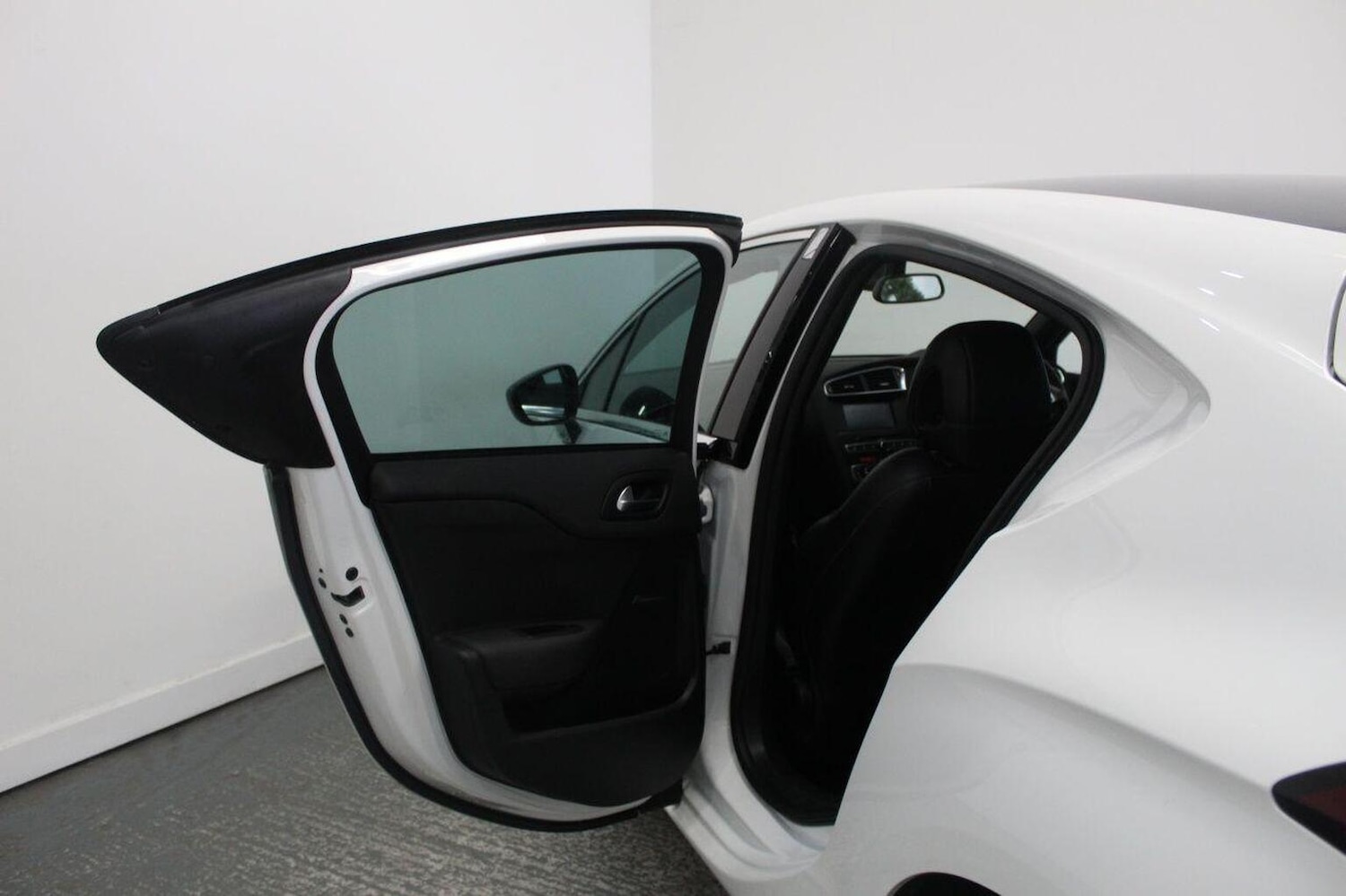 Used Citroen DS4 2015 for sale - 76174044: Photo 26