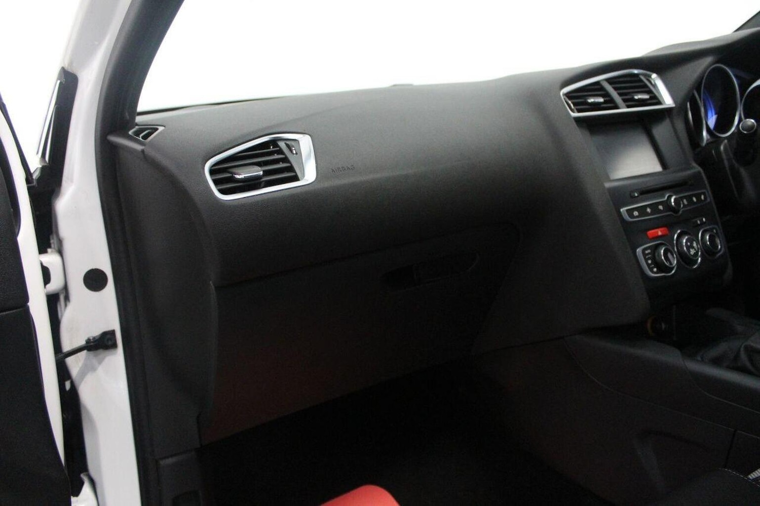 Used Citroen DS4 2015 for sale - 76174044: Photo 29