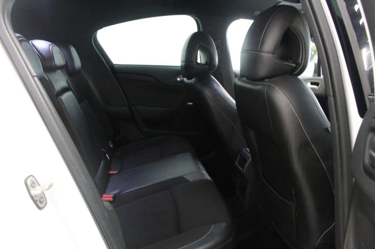 Used Citroen DS4 2015 for sale - 76174044: Photo 52