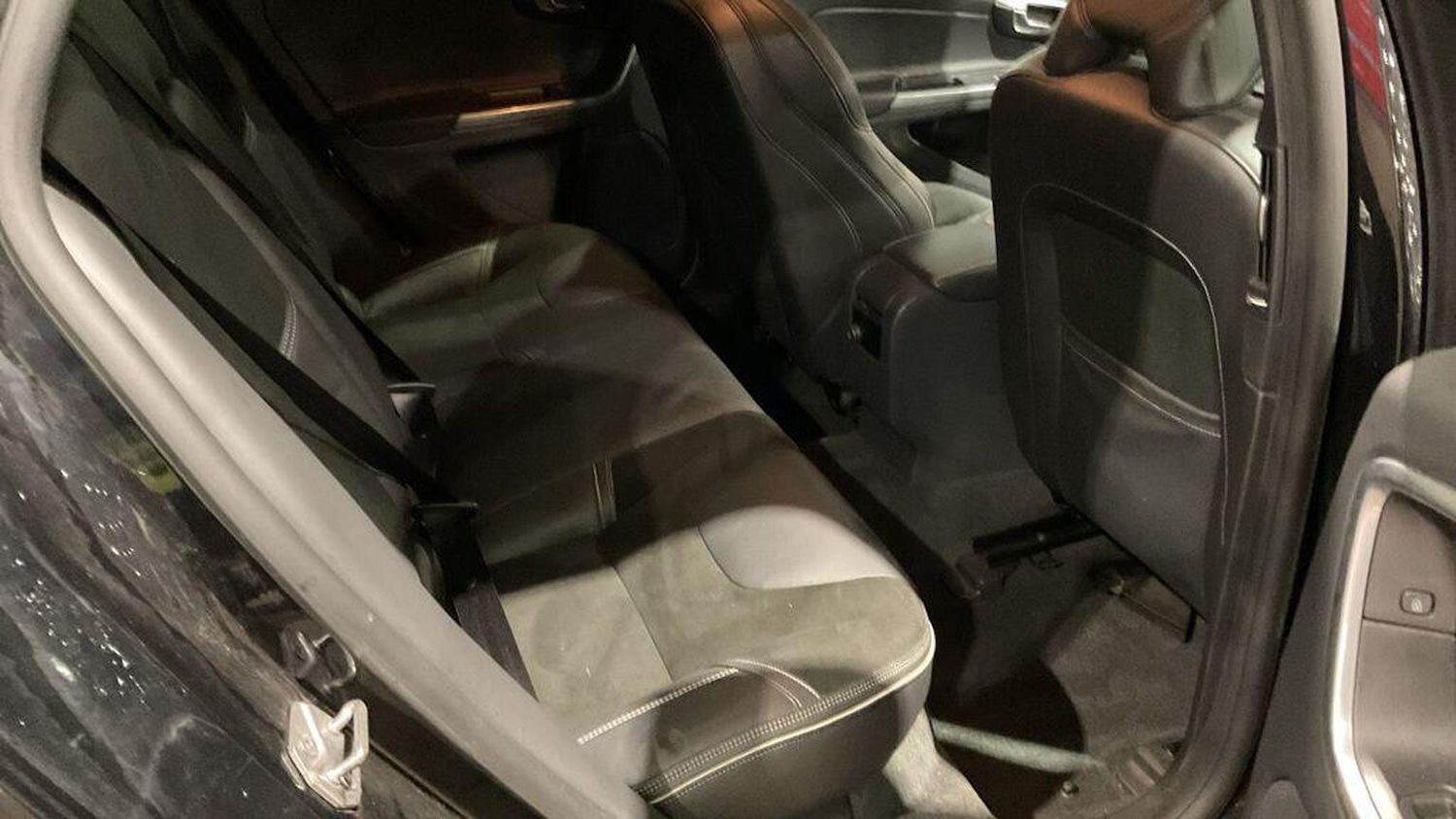 Used Volvo V60 2015 for sale - 77798581: Photo 13