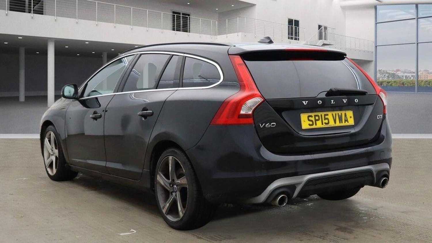 Used Volvo V60 2015 for sale - 77798581: Photo 5