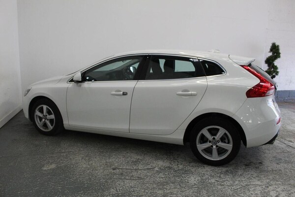 Used Volvo V40 2015 for sale - 76178928: Photo 11