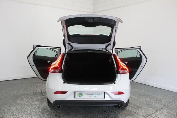 Used Volvo V40 2015 for sale - 76178928: Photo 22