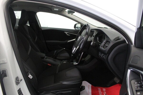 Used Volvo V40 2015 for sale - 76178928: Photo 29