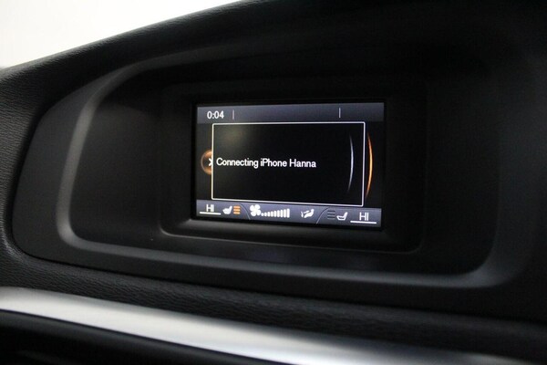 Used Volvo V40 2015 for sale - 76178928: Photo 33