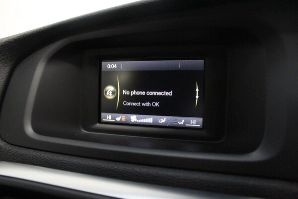 Used Volvo V40 2015 for sale - 76178928: Photo 36