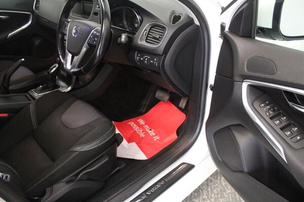 Used Volvo V40 2015 for sale - 76178928: Photo 47