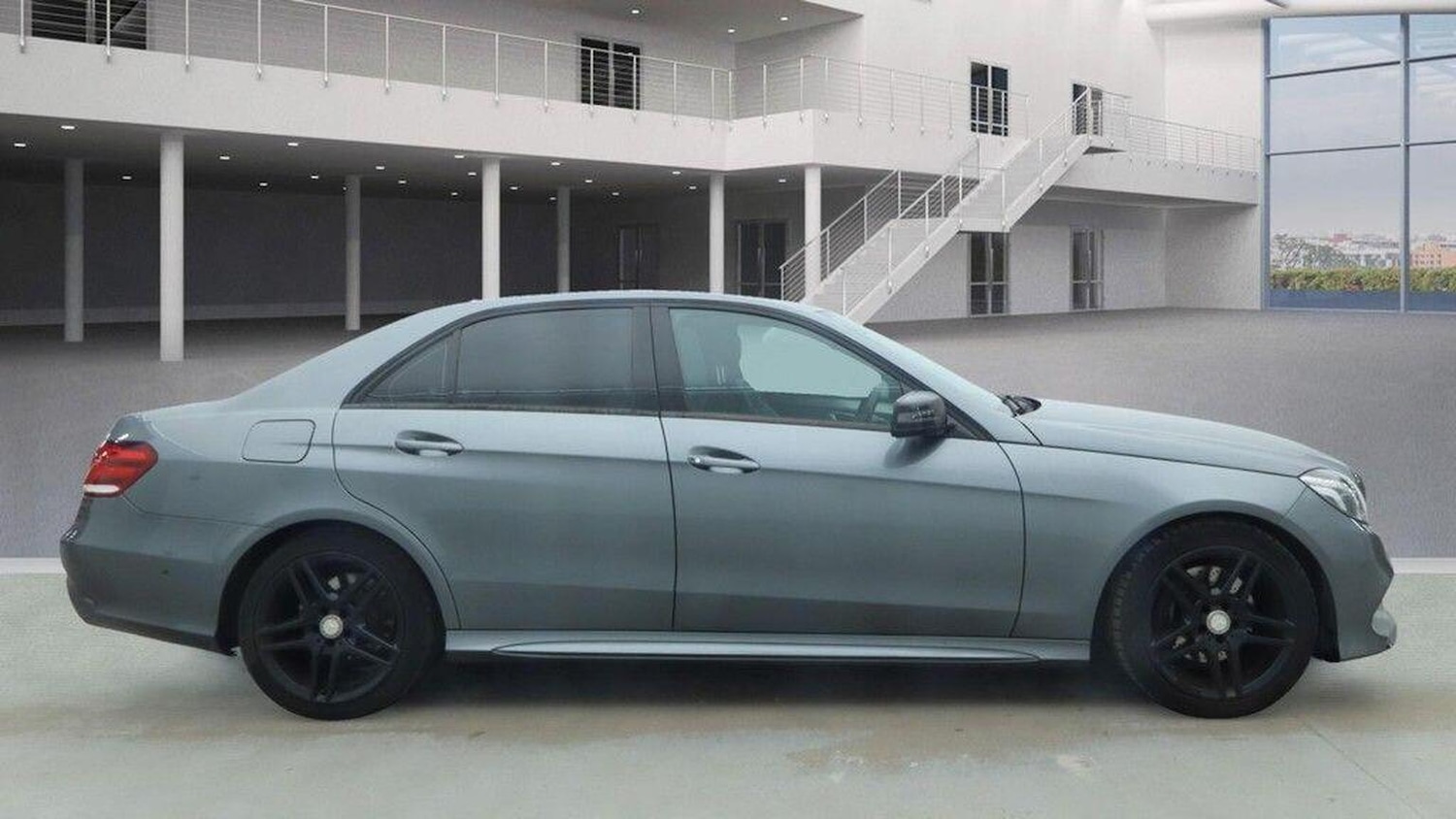 Used Mercedes-Benz E Class 2015 for sale - 76666159: Photo 8