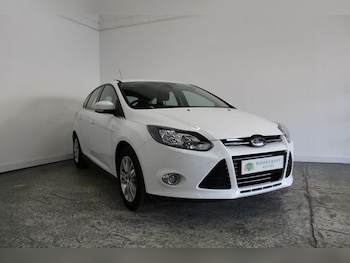 2014 - 1.6 TDCi Titanium Navigator Euro 5 (s/s) 5dr