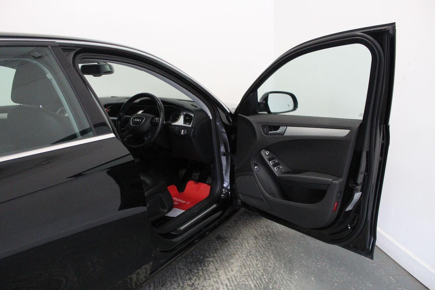 Used Audi A4 2015 for sale - 76605697: Photo 25