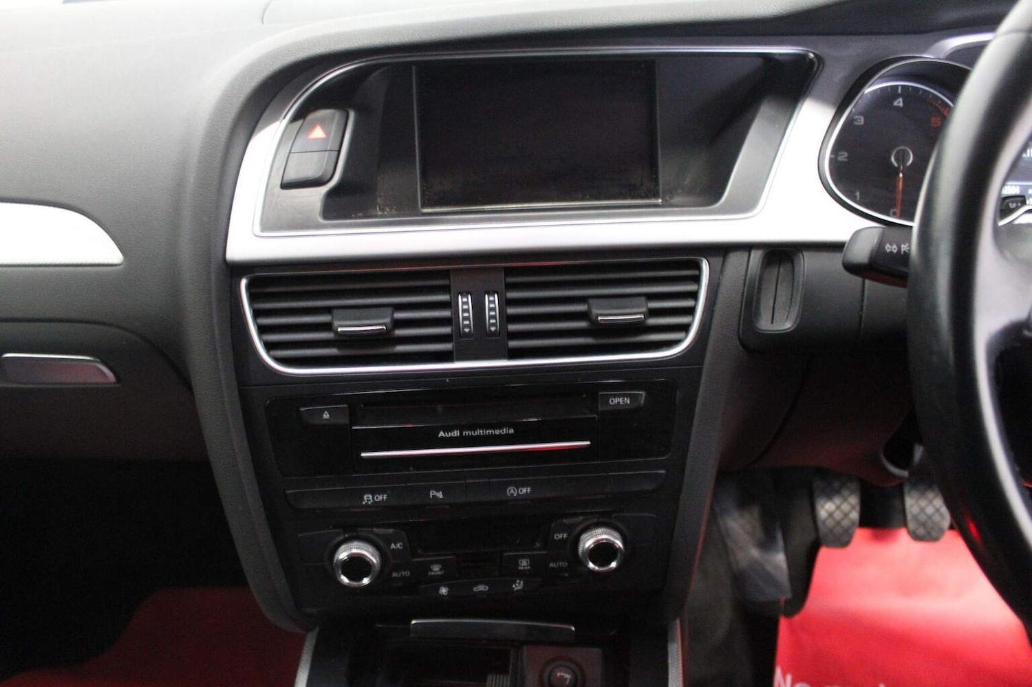 Used Audi A4 2015 for sale - 76605697: Photo 33