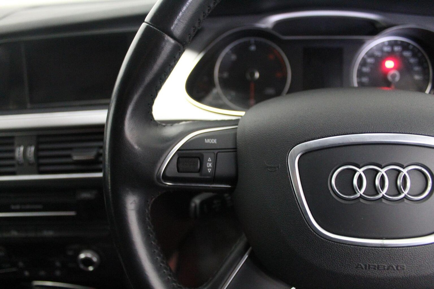 Used Audi A4 2015 for sale - 76605697: Photo 48