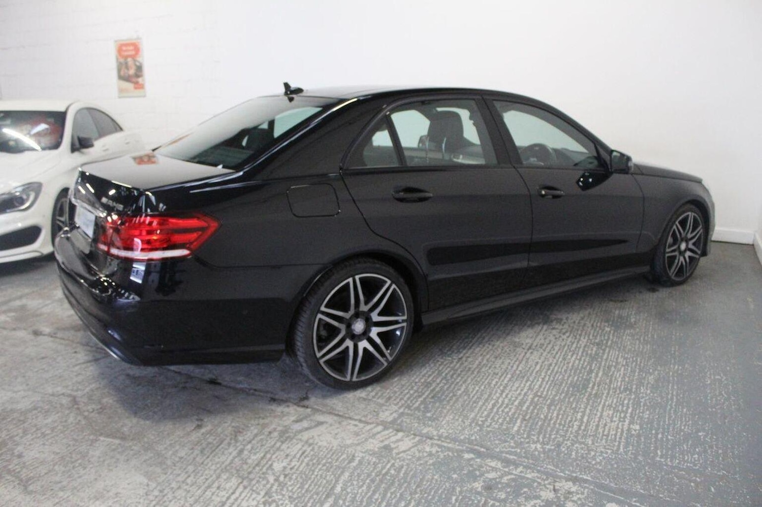 Used Mercedes-Benz E Class 2015 for sale - 77937933: Photo 11