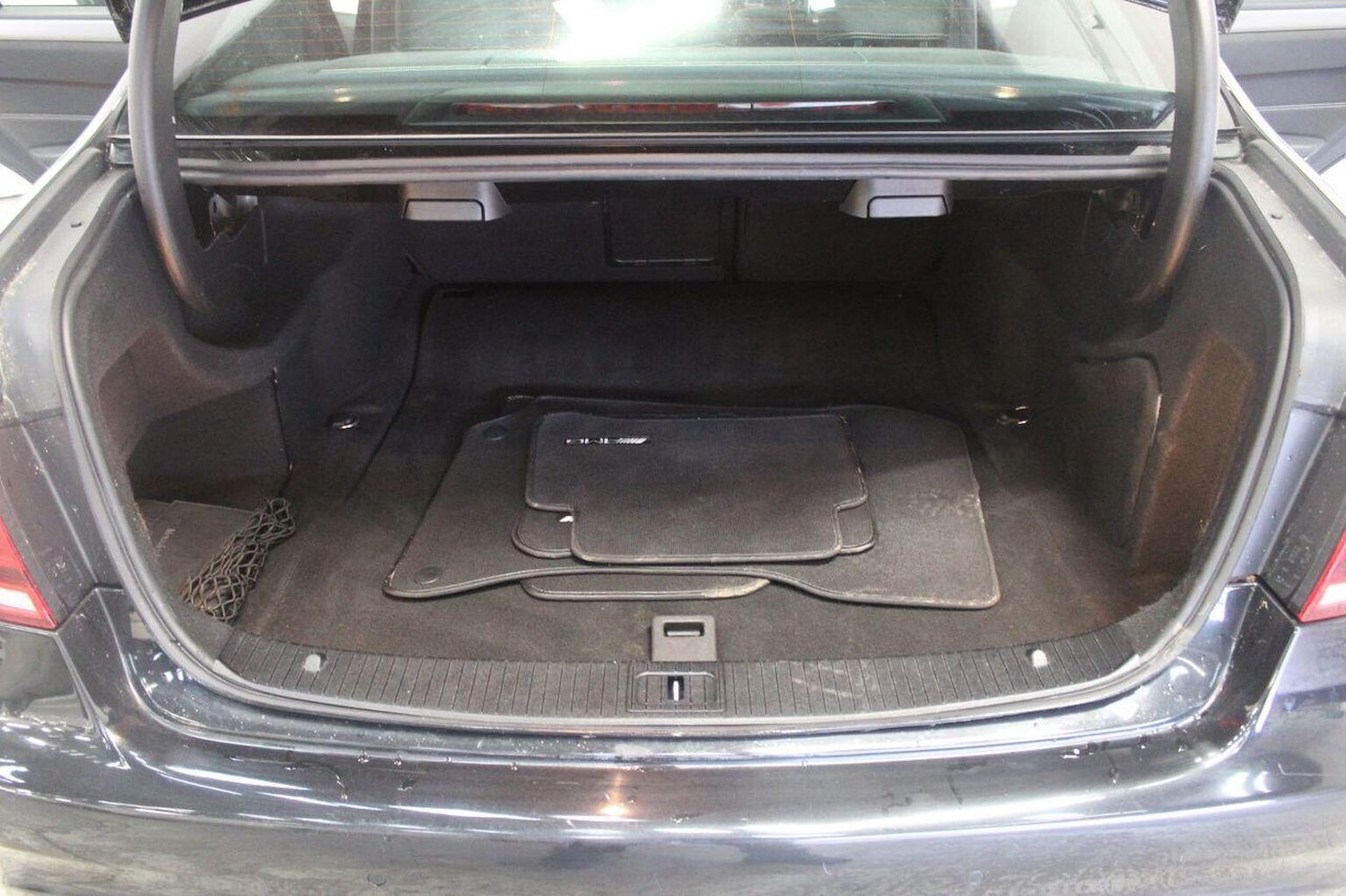 Used Mercedes-Benz E Class 2015 for sale - 77937933: Photo 26