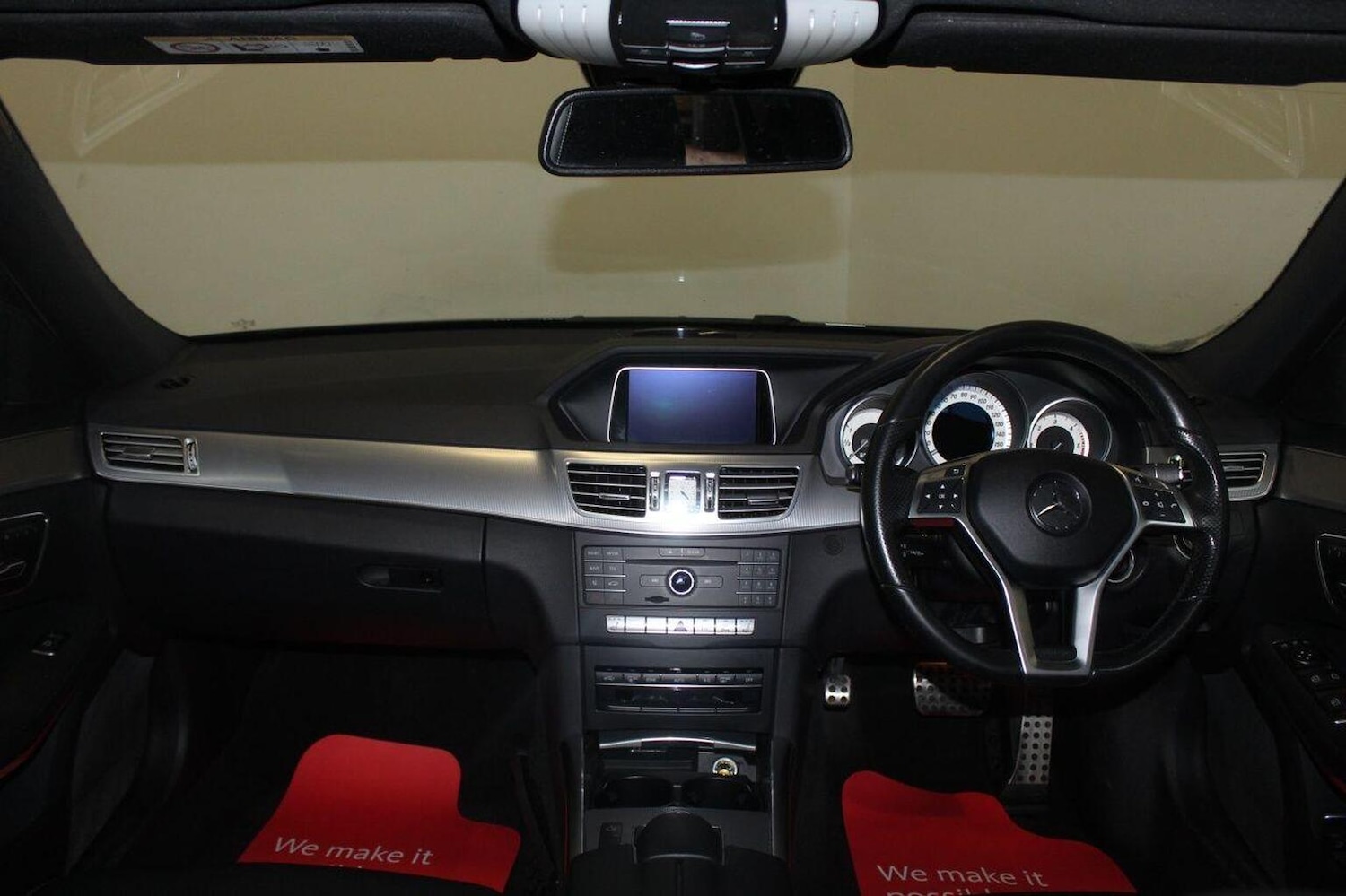 Used Mercedes-Benz E Class 2015 for sale - 77937933: Photo 32