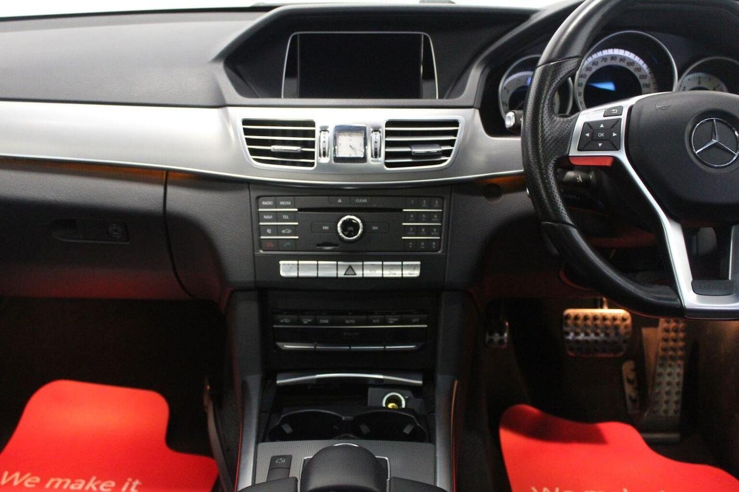 Used Mercedes-Benz E Class 2015 for sale - 77937933: Photo 35