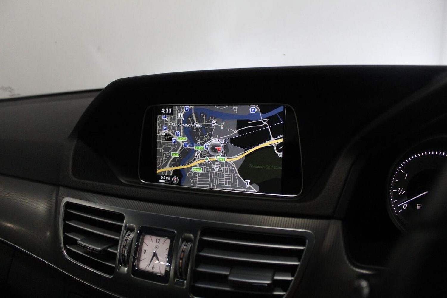 Used Mercedes-Benz E Class 2015 for sale - 77937933: Photo 40