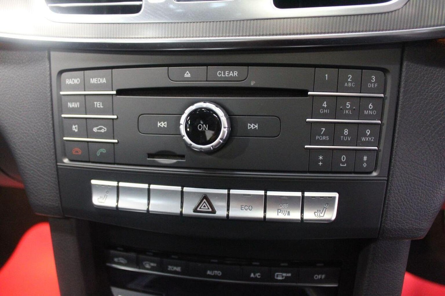 Used Mercedes-Benz E Class 2015 for sale - 77937933: Photo 43