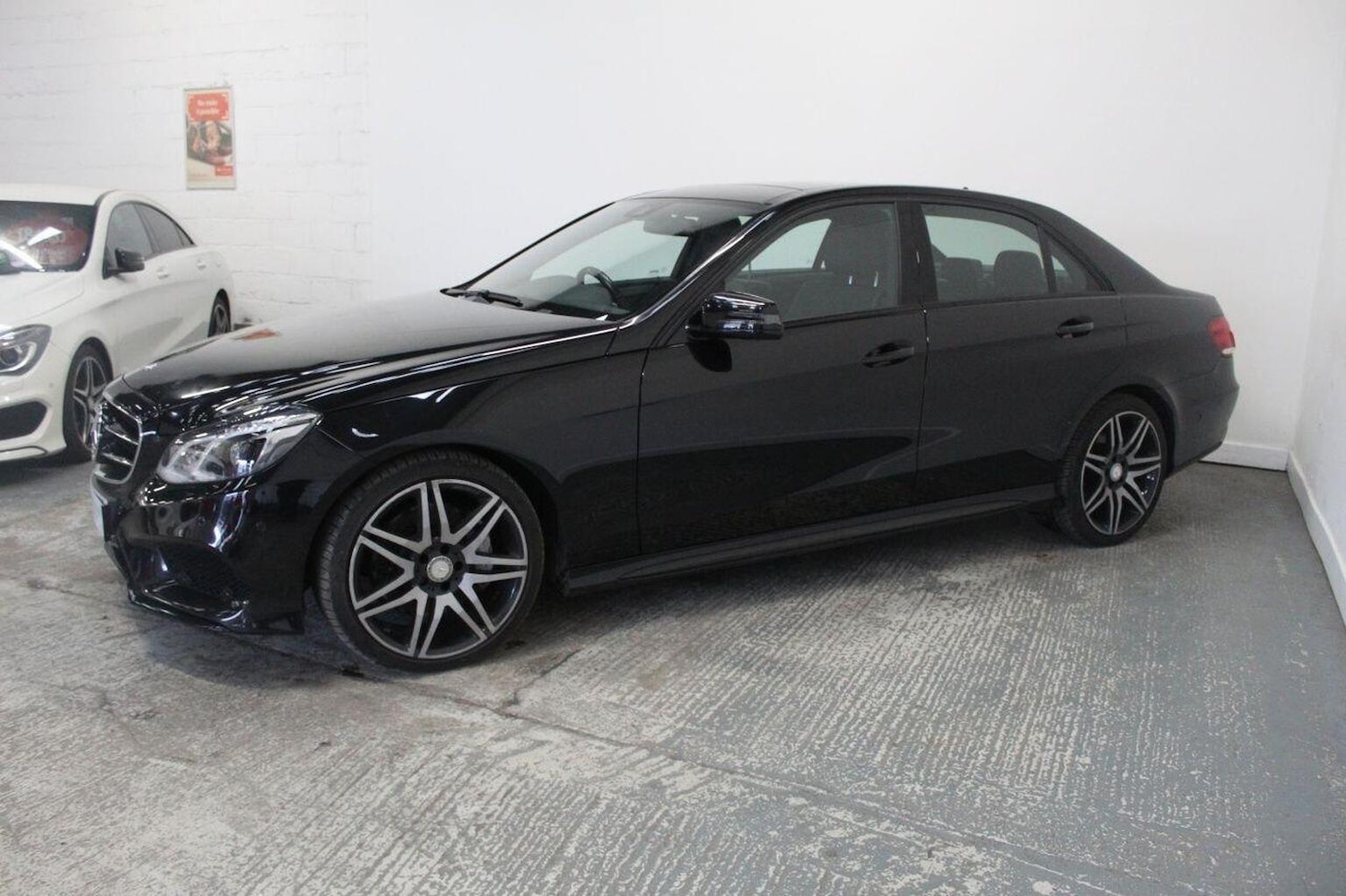 Used Mercedes-Benz E Class 2015 for sale - 77937933: Photo 5