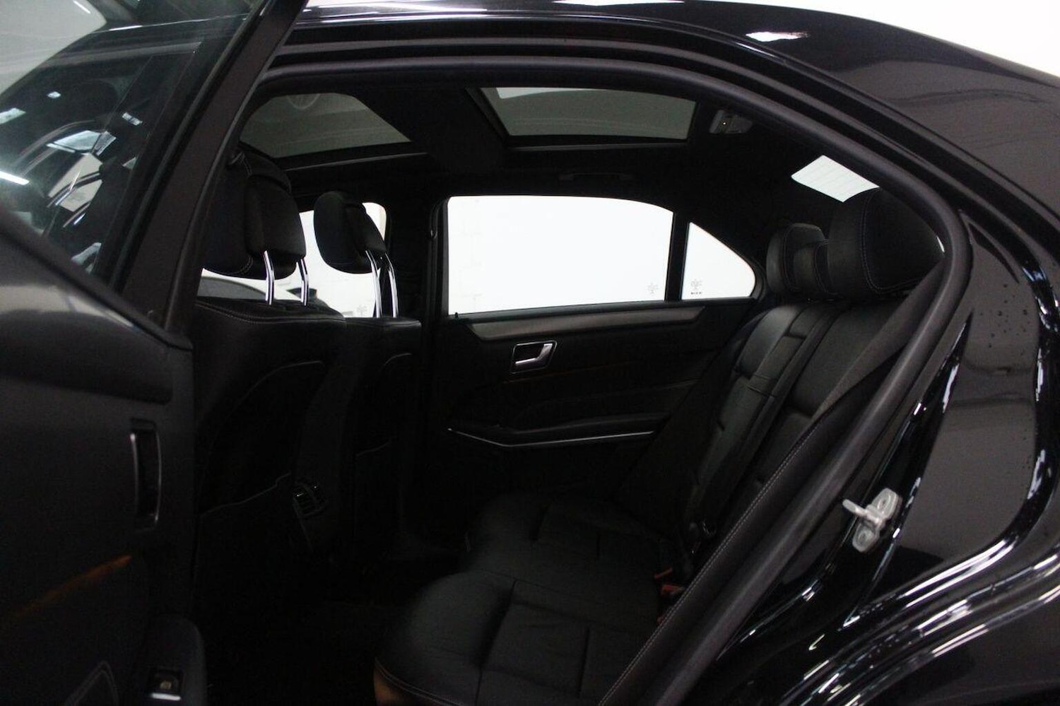 Used Mercedes-Benz E Class 2015 for sale - 77937933: Photo 57