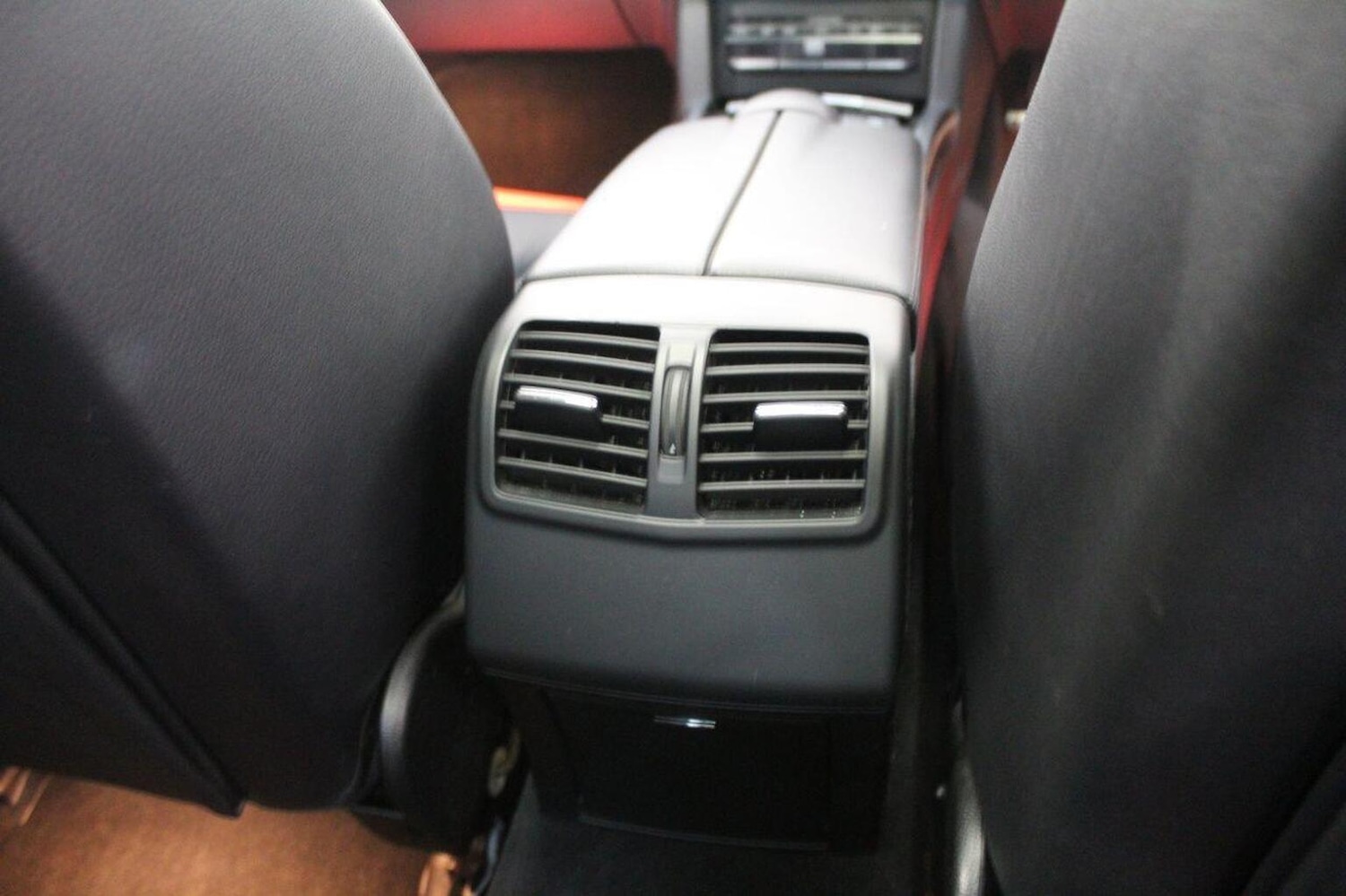 Used Mercedes-Benz E Class 2015 for sale - 77937933: Photo 58