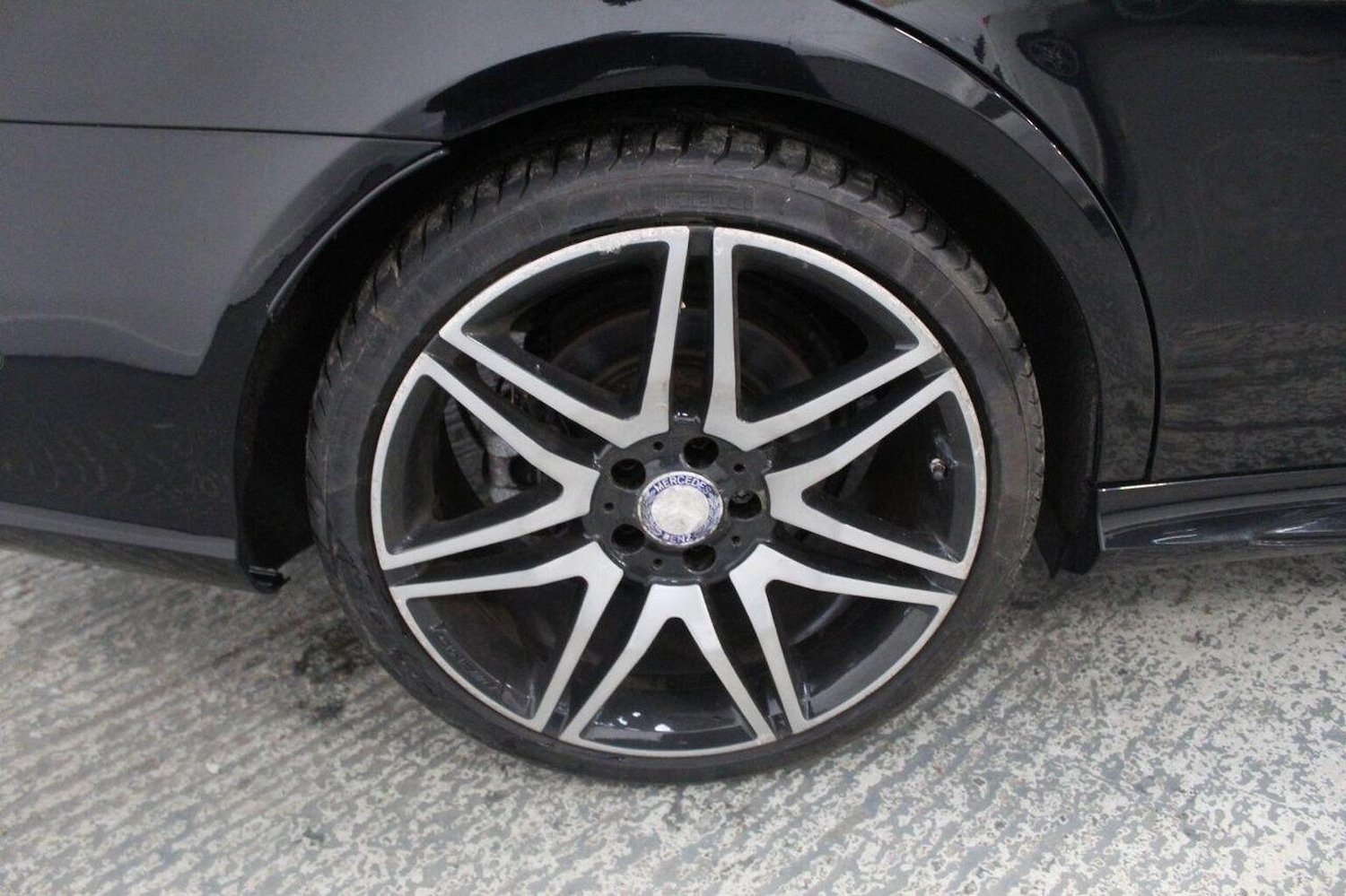 Used Mercedes-Benz E Class 2015 for sale - 77937933: Photo 61