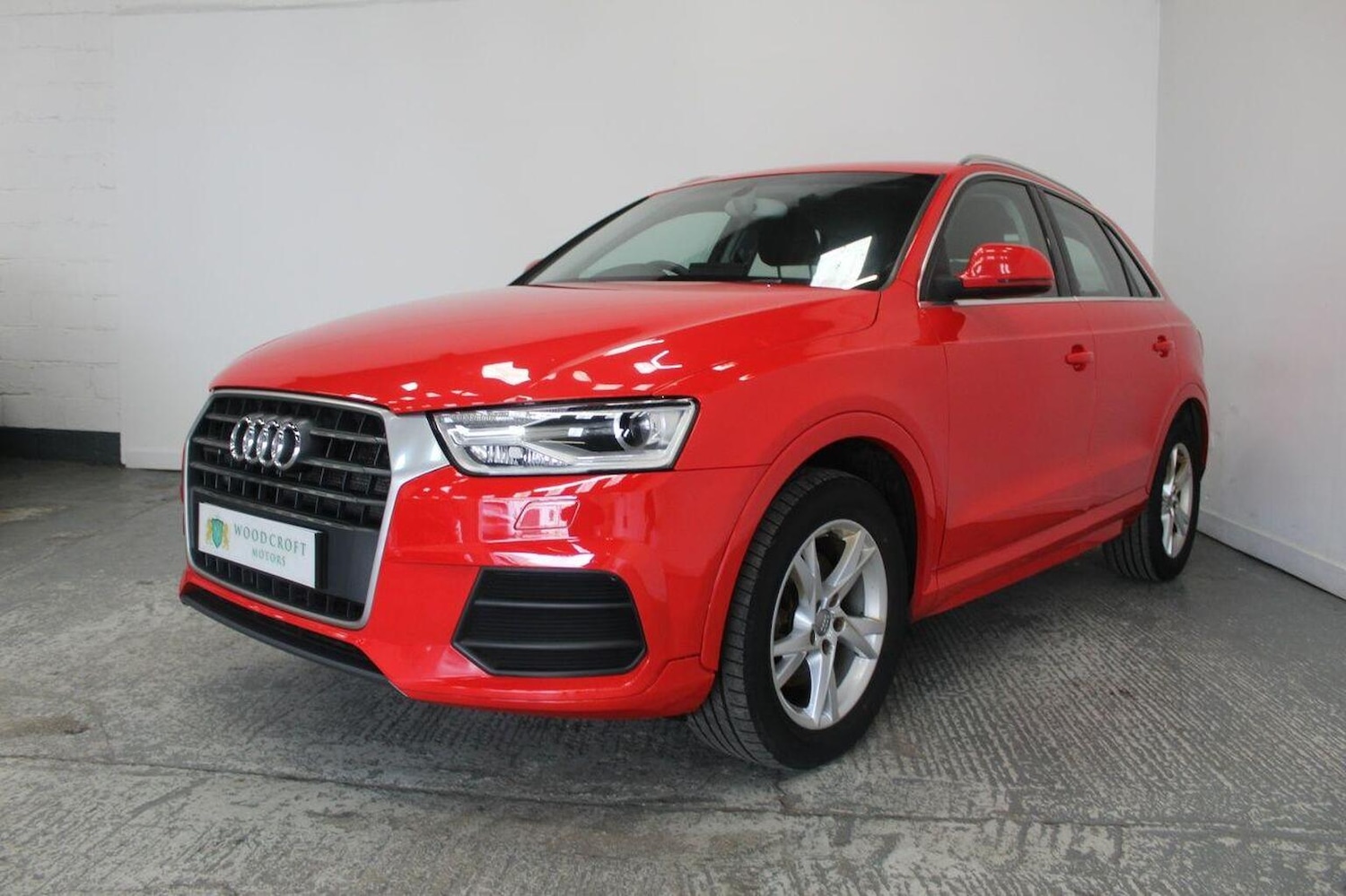 Used Audi Q3 2015 for sale - 76211895: Photo 2