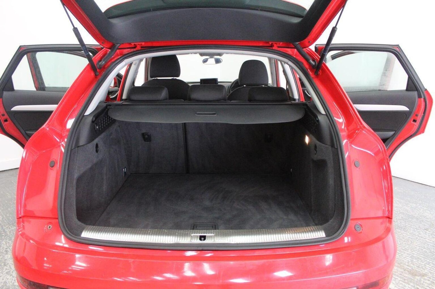 Used Audi Q3 2015 for sale - 76211895: Photo 23