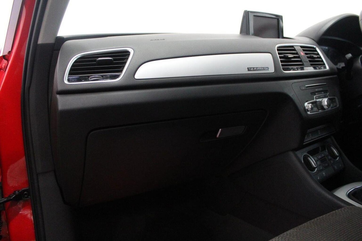 Used Audi Q3 2015 for sale - 76211895: Photo 30