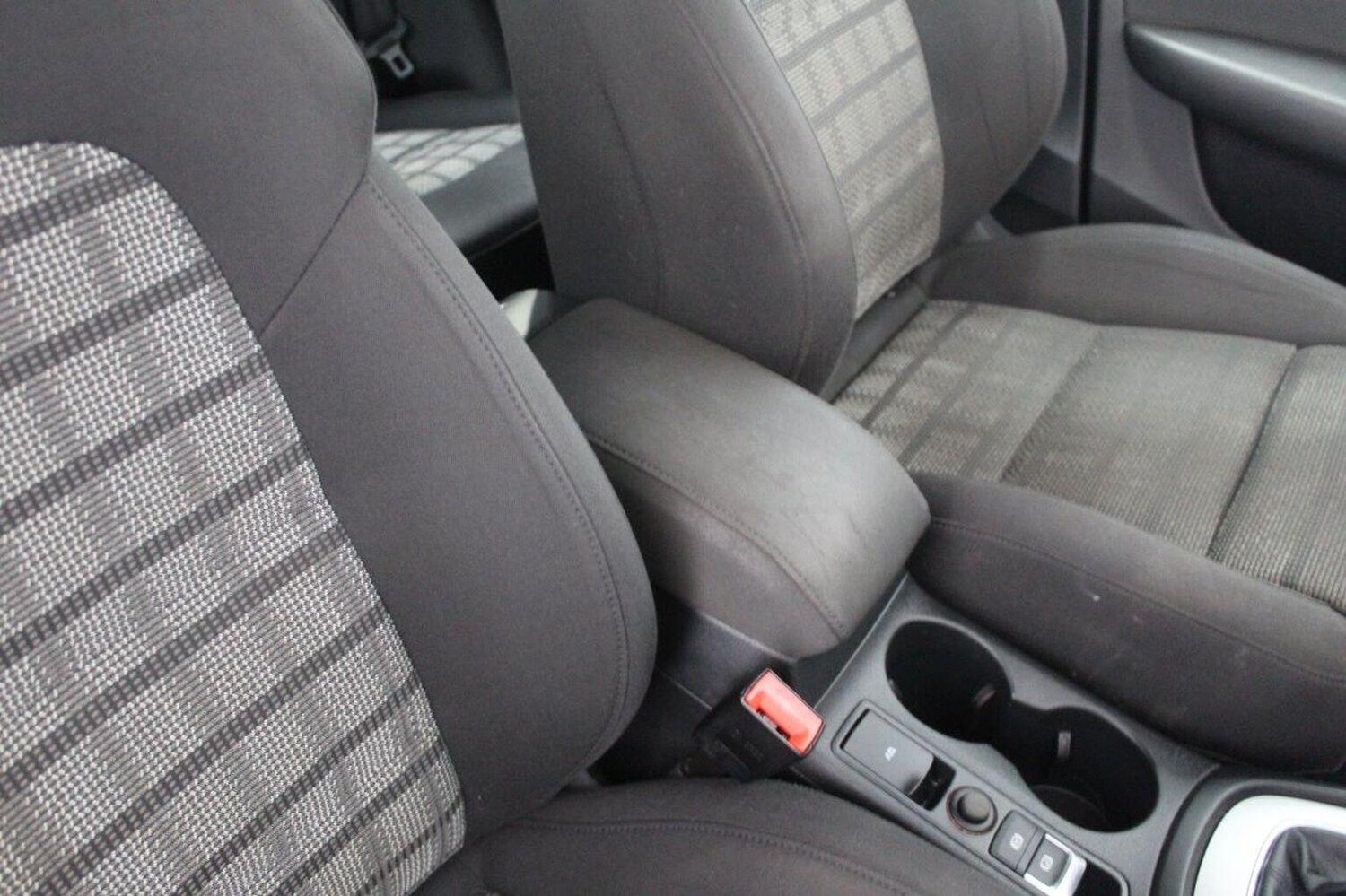 Used Audi Q3 2015 for sale - 76211895: Photo 42