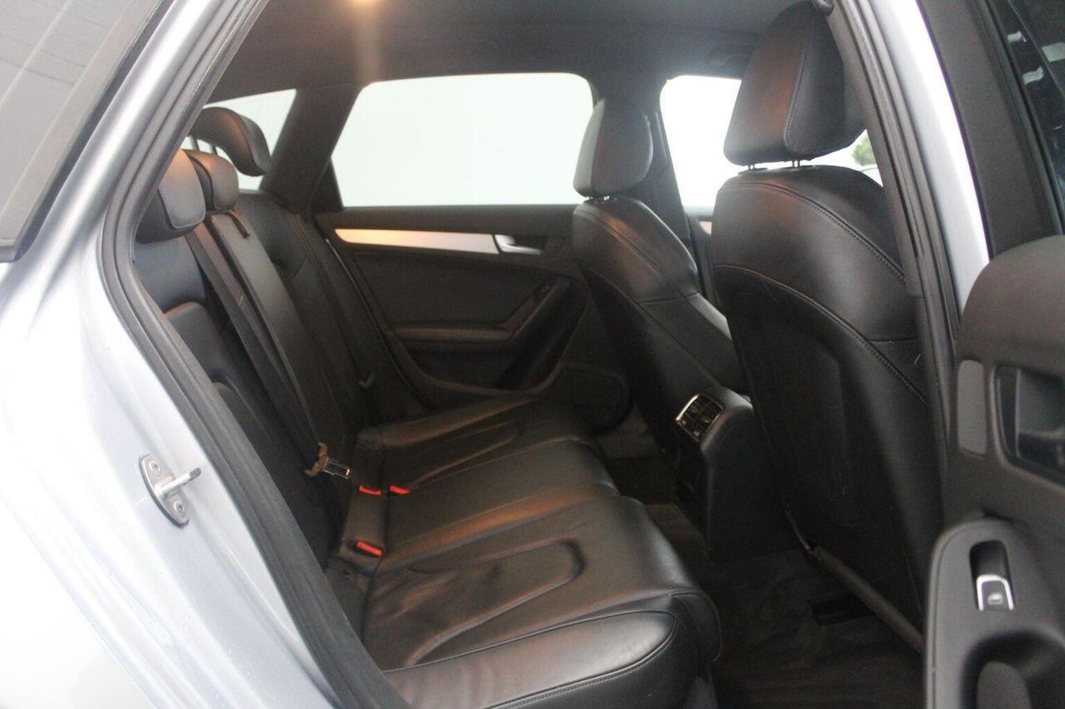 Used Audi A4 Avant 2015 for sale - 76536842: Photo 57