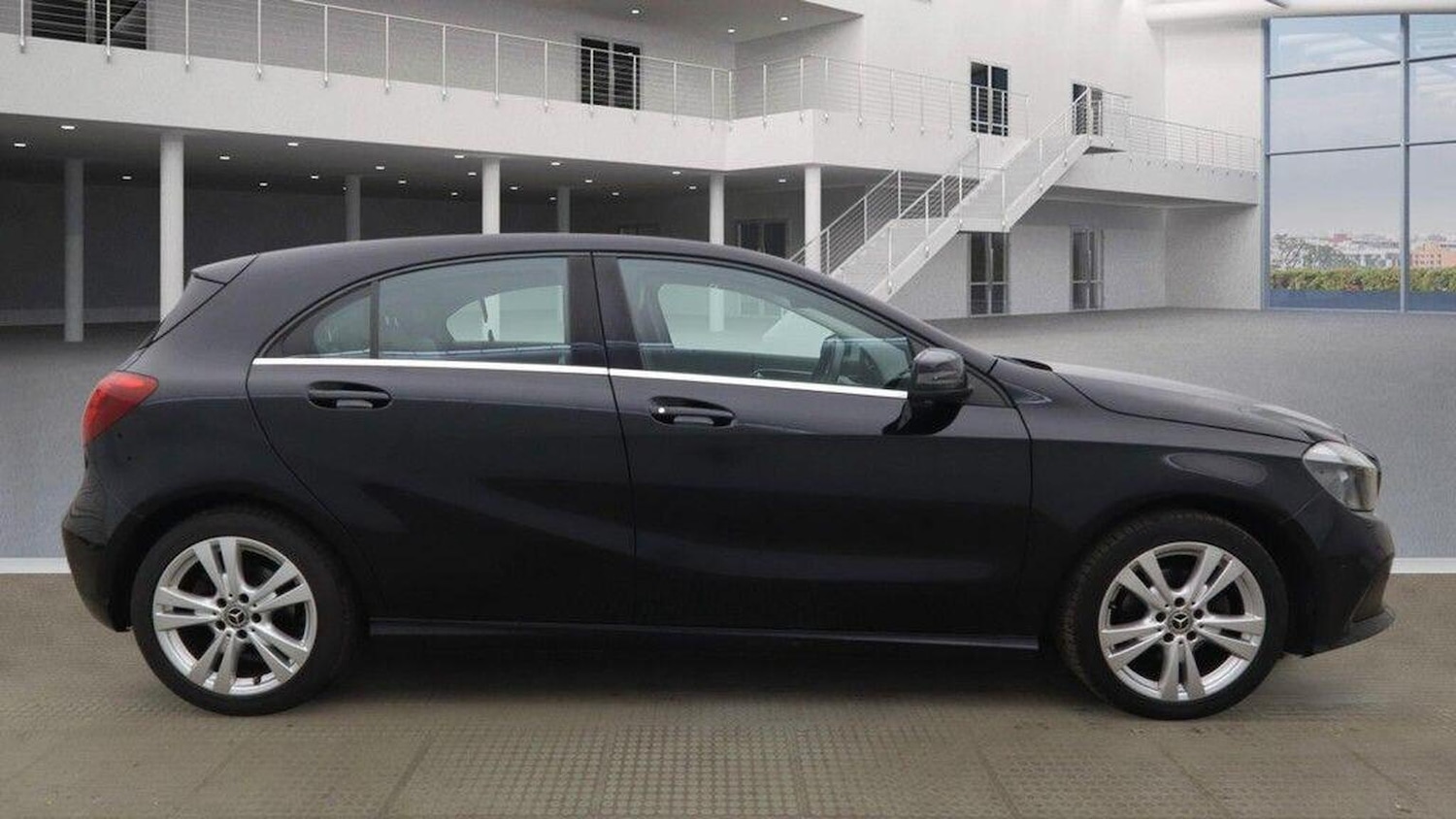 Used Mercedes-Benz A-Class 2017 for sale - 77453357: Photo 9