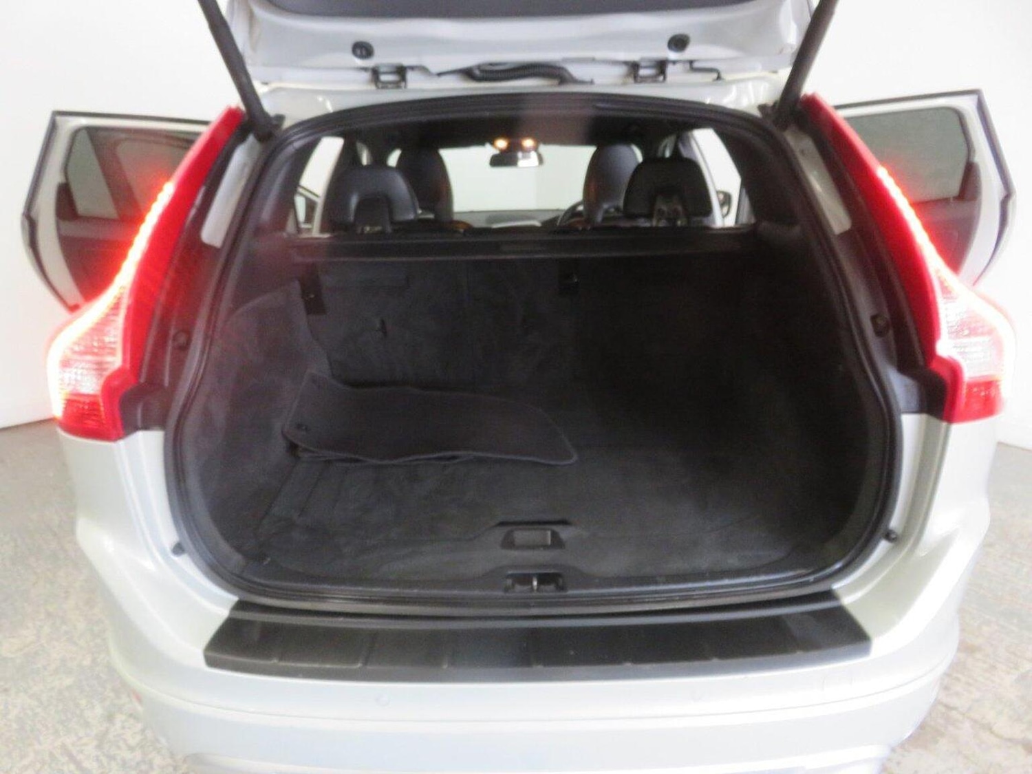 Used Volvo XC60 2013 for sale - 76281442: Photo 22