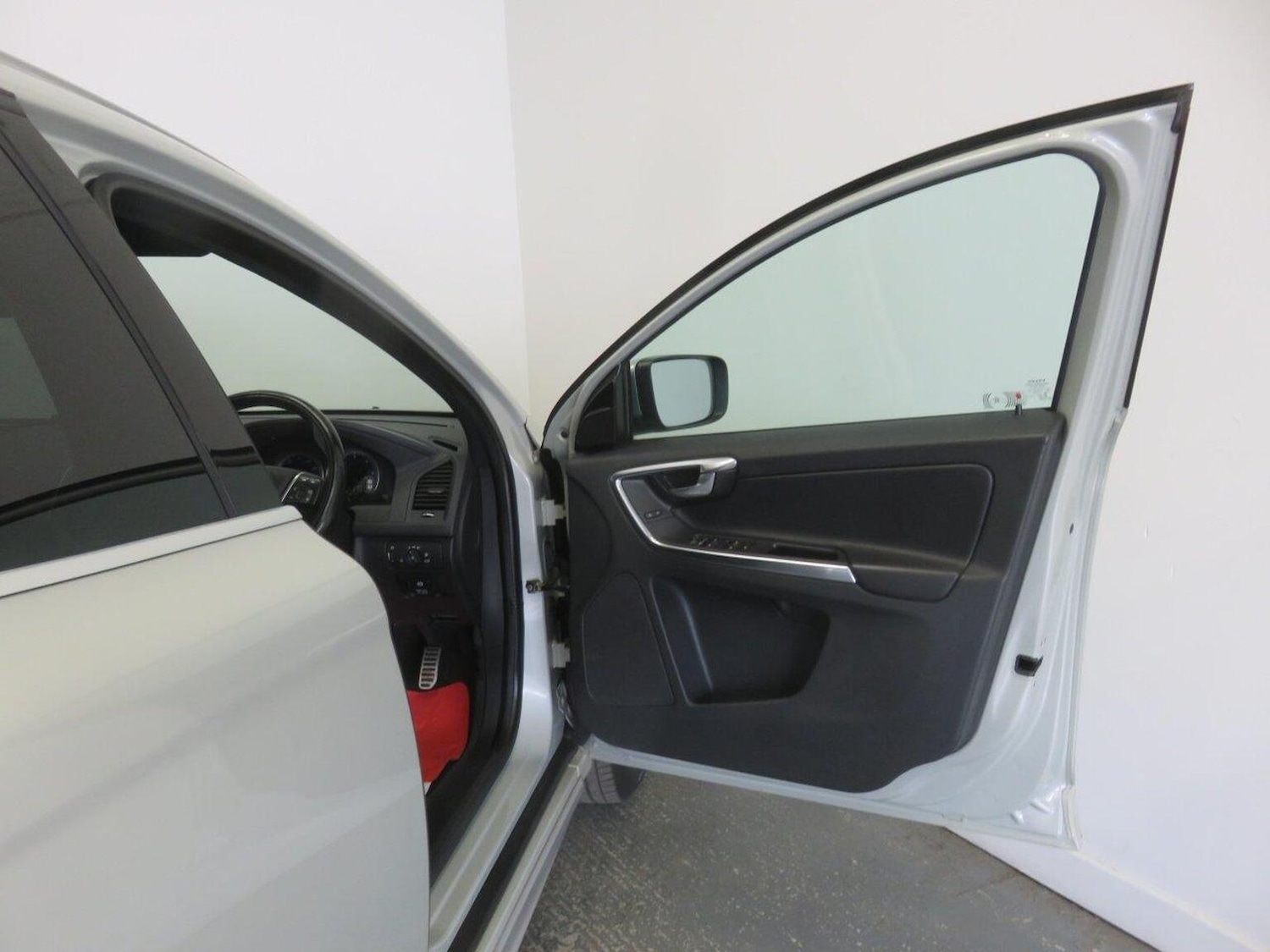 Used Volvo XC60 2013 for sale - 76281442: Photo 24