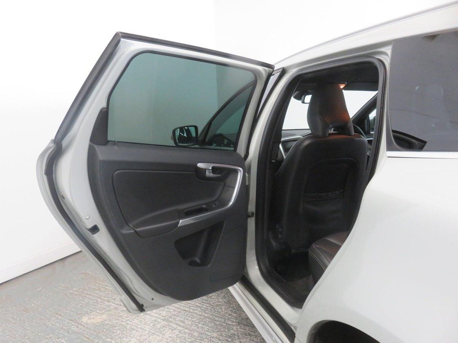 Used Volvo XC60 2013 for sale - 76281442: Photo 27