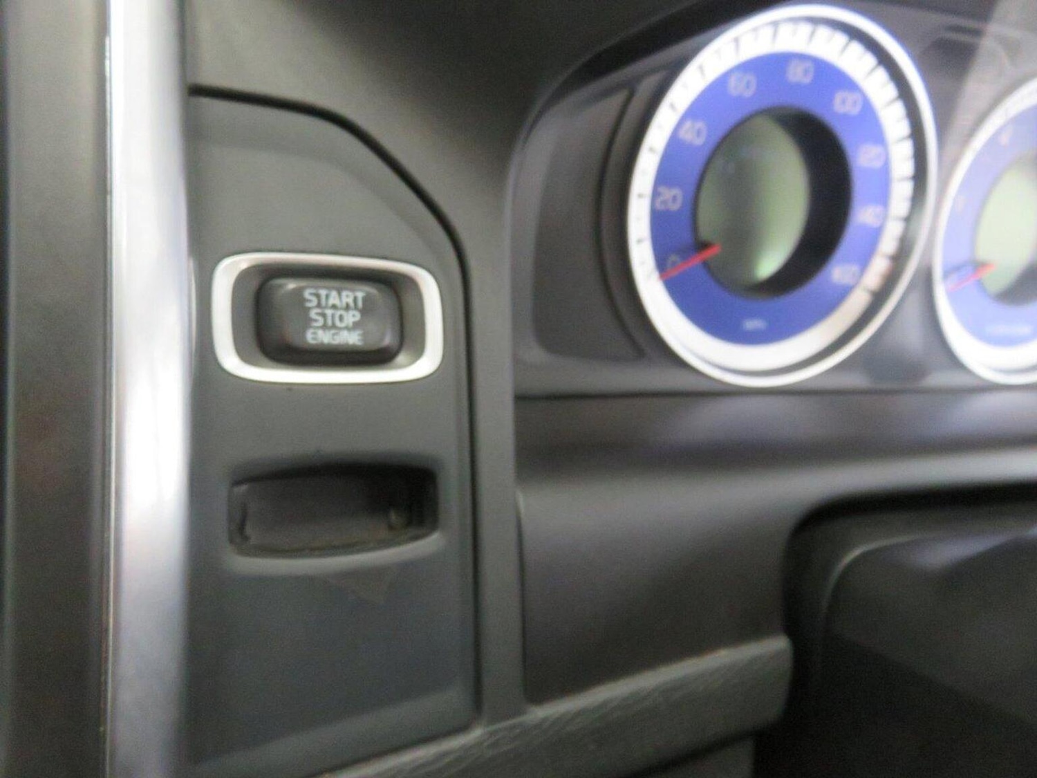 Used Volvo XC60 2013 for sale - 76281442: Photo 37